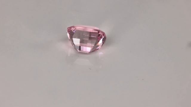 Antique Cushion Pink Sapphire 2.35 Carats смотреть онлайн