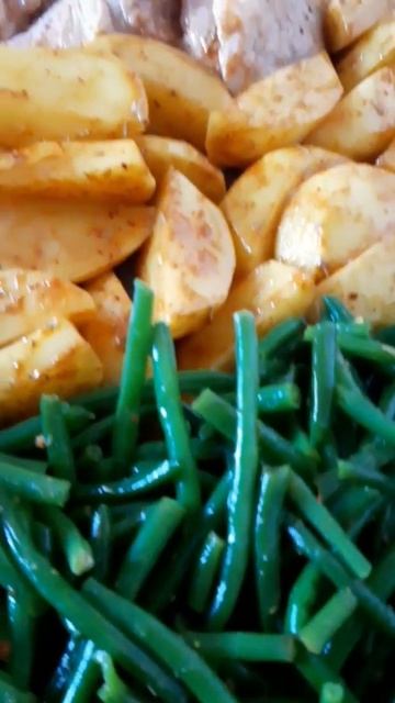 Вкусный и простой обед в духовке 😋🔥 смотреть онлайн