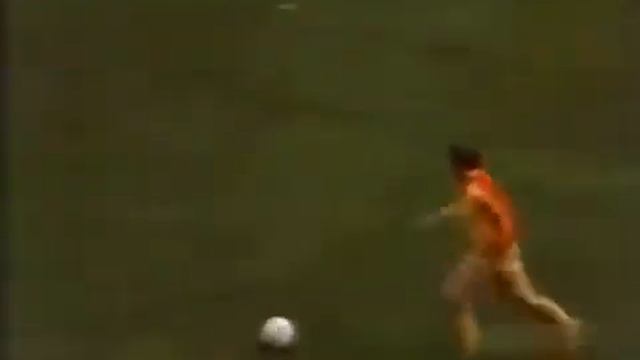 1988-1989 Sezonu 17. hafta maçı. Galatasaray: 1 - Beşiktaş: 4 смотреть онлайн