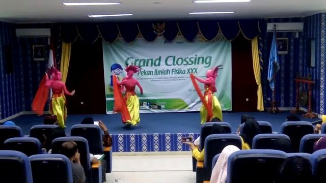 Tari Sesonderan - Closing Pekan Ilmiah Fisika XXX Universitas Negeri Semarang смотреть онлайн