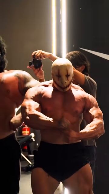 Is That Eddie Hall？