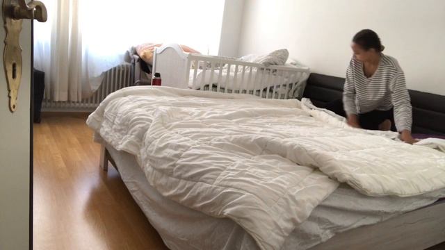 ዱቬት በቀላል መንገድ መቀየር(How to change duvet cover) смотреть онлайн