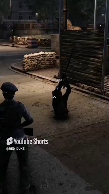 ОЧЕНЬ СТРАННЫЙ СНАЙПЕР #shorts #sniperelite #redduke смотреть онлайн