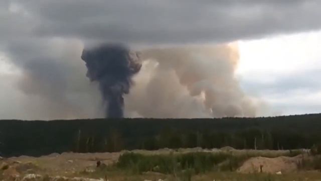 gewaltige Explosion Munitionslager in Russland Atompilz Krasnojarsk in Sibirien склад боеприпасов смотреть онлайн