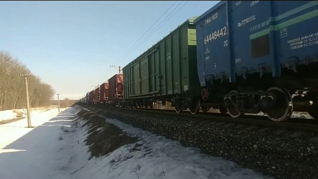 Тепловоз ( 2ТЭ116УД 041 ) с грузовым составом смотреть онлайн