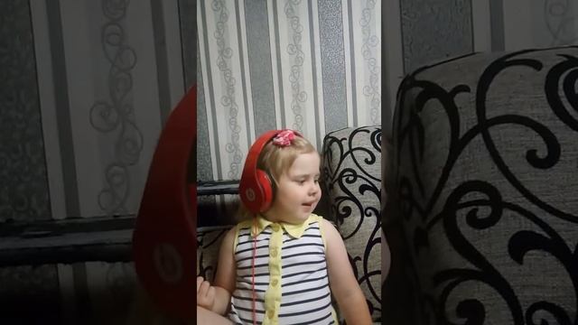 Машка поет песню смотреть онлайн