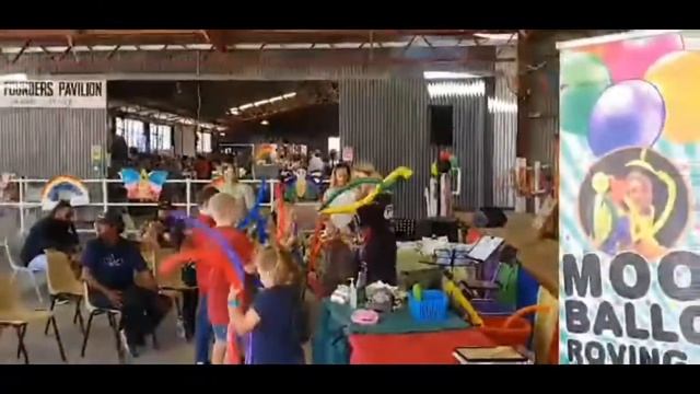 Balloon School fun @ the Tara Show смотреть онлайн