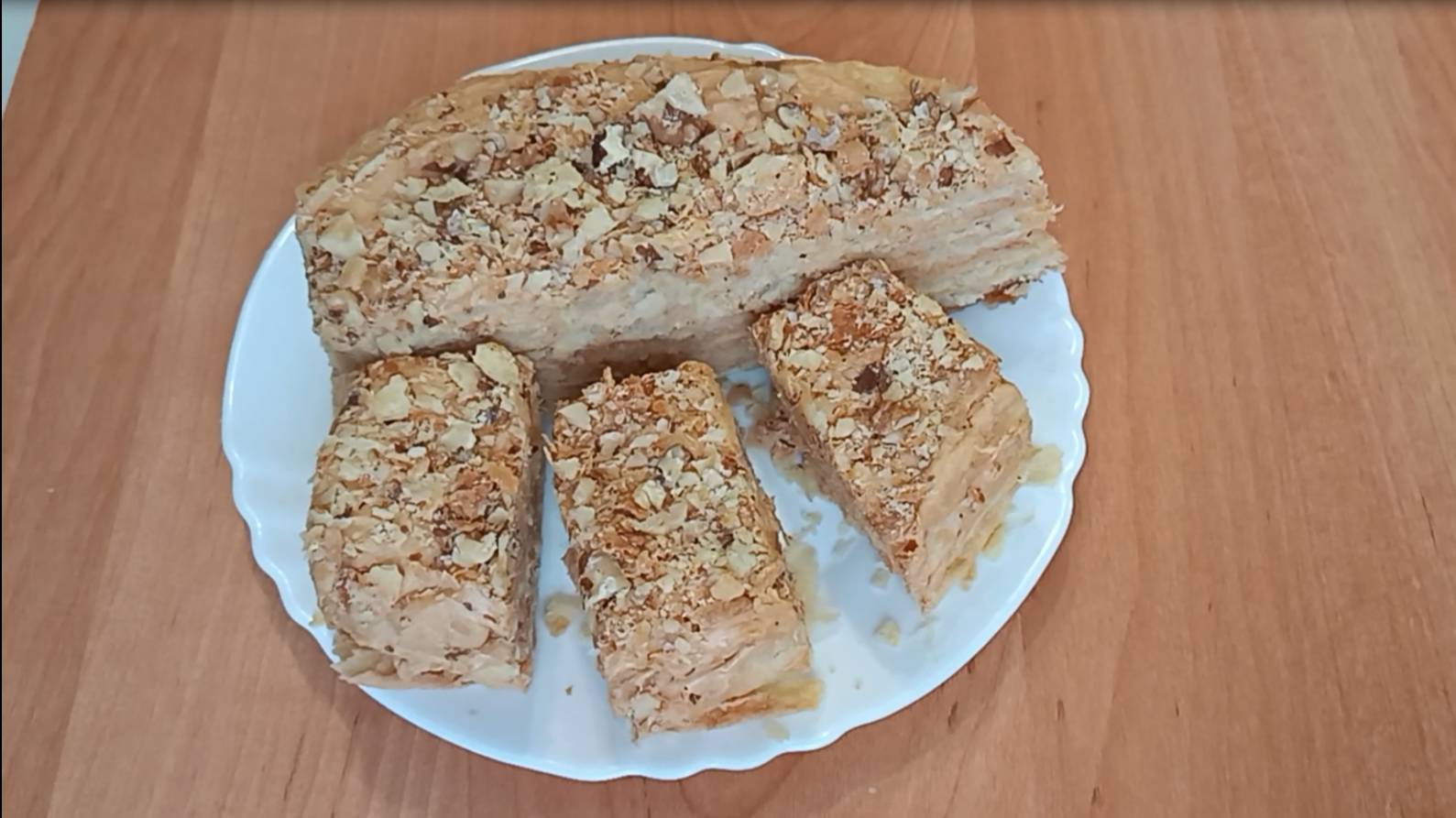 Наш любимый семейный торт! смотреть онлайн