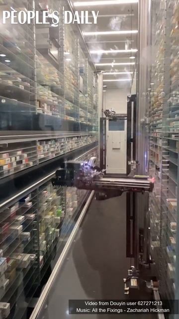 Robot pharmacy at a hospital in China's Hunan improves efficiency and makes life intelligent смотреть онлайн