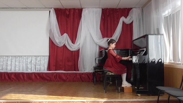 Албакова С., 7 лет, 1 класс, ДШИ р.п. Новые Бурасы (преп. Котова Е.В.)