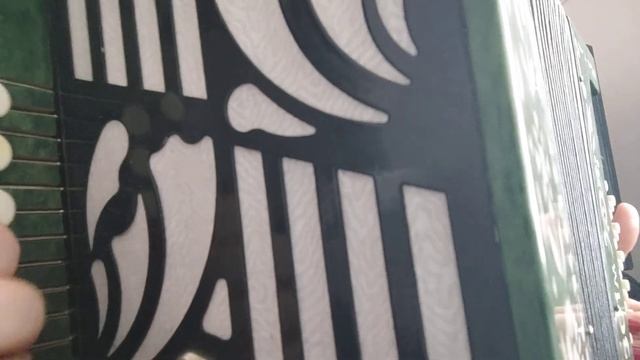 Дорогой на зорьке алой,! на гармони, цифры 89277382068 смотреть онлайн