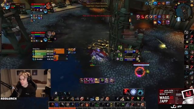 Teaching A NEW Player Feral Druid PvP смотреть онлайн