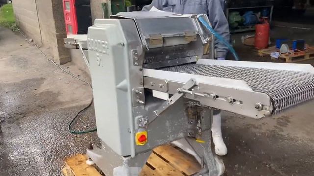 Baader 51 Fish Skinning Machine смотреть онлайн