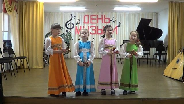 Ансамбль "Чеботуха" р.н.п. "На зеленой на лужайке", 1 класс смотреть онлайн