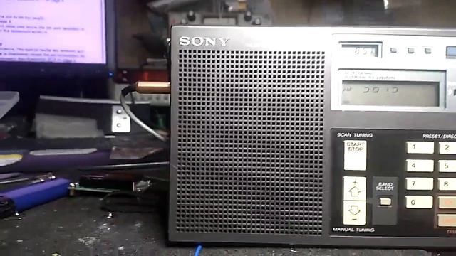 Приемник SONY ICF-7600D слушаем радиолюбителей SONY ICF-7600D receiver listening to amateur radio смотреть онлайн