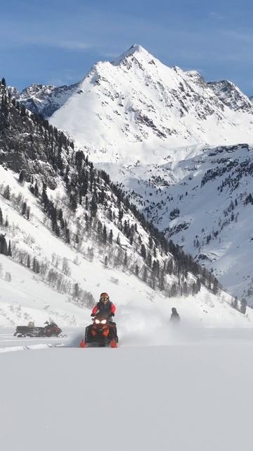 Снегоходные путешествия на Алтае I Аренда снегоходов I ROCKY TRAVEL #snowmobile #snow #altay смотреть онлайн