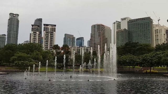 Afternoon Dancing Fountain Petronas Twin Towers Suria KLCC Symphony Lake Water Show смотреть онлайн