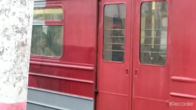 Электропоезд ЭД4М на ЖД станции "Балабаново" смотреть онлайн