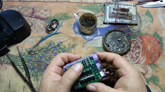 Переделка шуруповерта на литиевые аккумуляторы 18650 , часть 1 смотреть онлайн