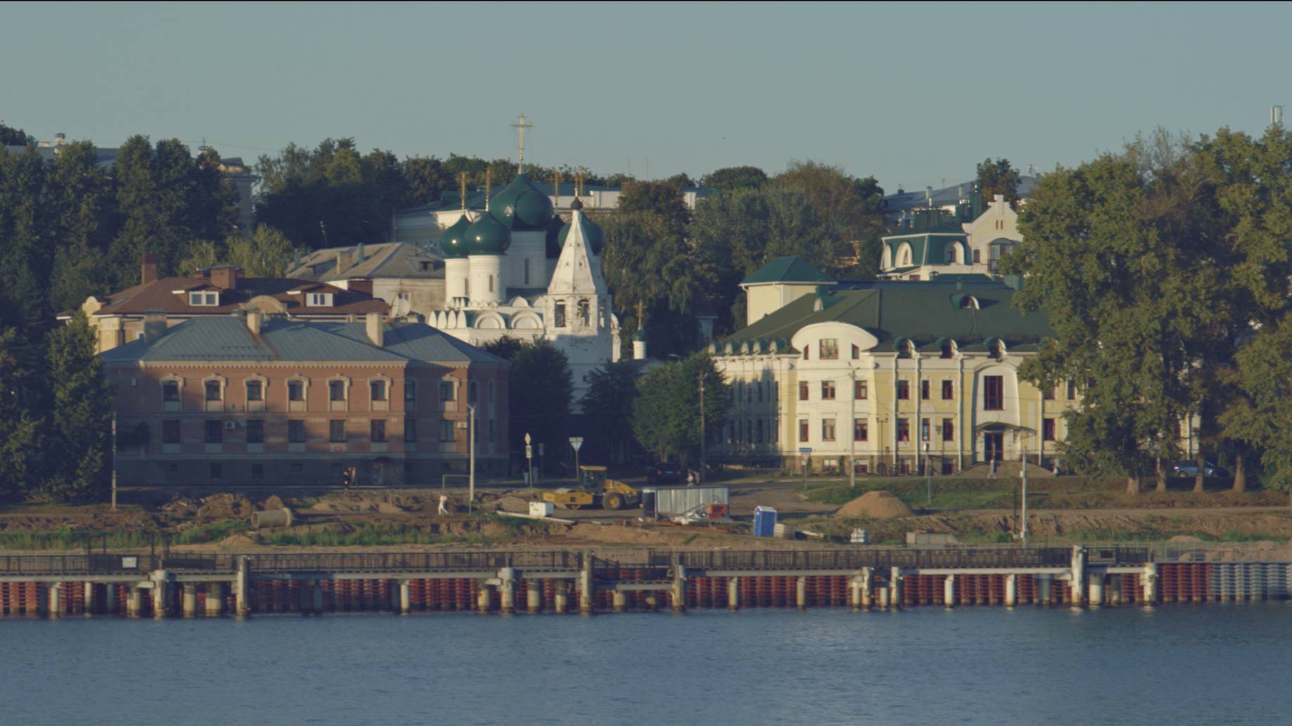 Кострома на закате, вид с реки, лето 2023 смотреть онлайн