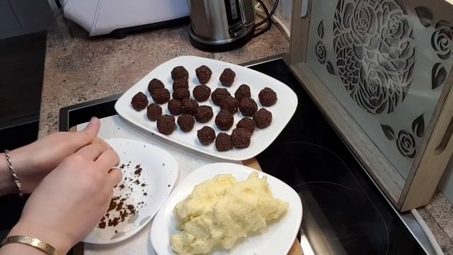 🥰🥰 Bombica me Kokos dhe Biskota,me dy ngjyra ,me shije perfekte,skeni provu me parë,Kokos Kugeln 🥰🥰 смотреть онлайн
