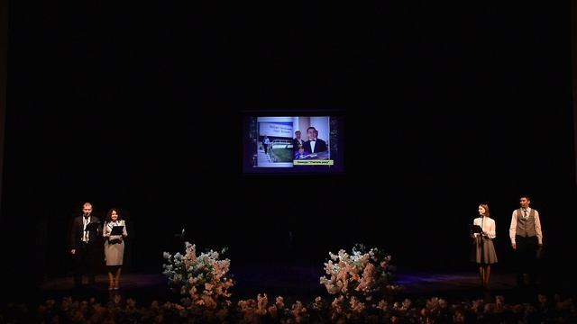 Своє 25 річчя святкує Маріупольський міський ліцей! смотреть онлайн