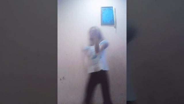 Танец под песню кис кис смотреть онлайн