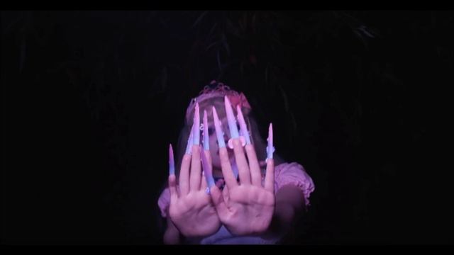 Jazmin Bean - Saccharine (extended) смотреть онлайн