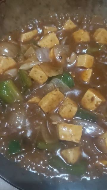 Aaj bna h chilli paneer😋 #recipe #paneerrecipe #cooking #easyrecipe #paneerchilli #chillipaneer #p смотреть онлайн
