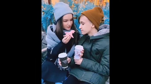 Миша и Арина под свою песню ❤️ смотреть онлайн