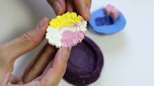 Tutorial: How To Color Cold Porcelain смотреть онлайн