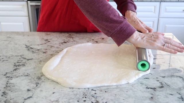 Soft Sourdough Cinnamon Rolls смотреть онлайн