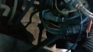 Есть ли датчик коленвала, на Опель Вектра а 1.6 ?