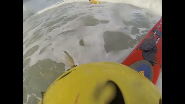 7-8.4.13 Daniel rowing centre/surf in big sea-GIL RAMI смотреть онлайн