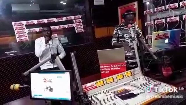 Boona Radio Rukungiri смотреть онлайн