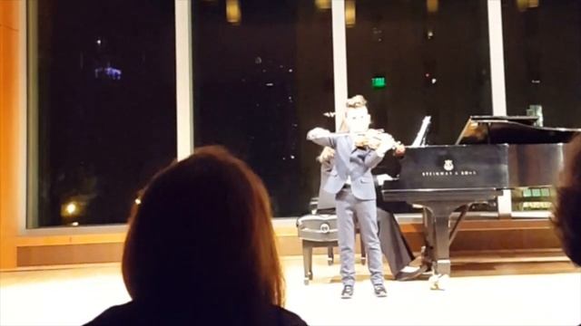 Iggy & Lili Play Twilight and Iggy Plays Vivaldi Concerto смотреть онлайн