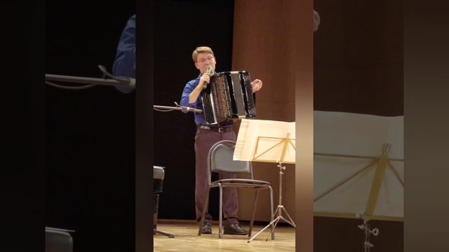 Моменты концерта . Семён Шмельков . смотреть онлайн