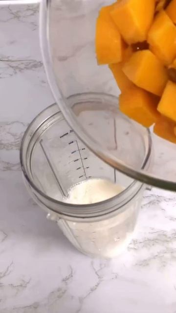 Mango Milkshake Recipe with 3 ingredients ~How To Mango Milkshake #shorts #shortsfired смотреть онлайн