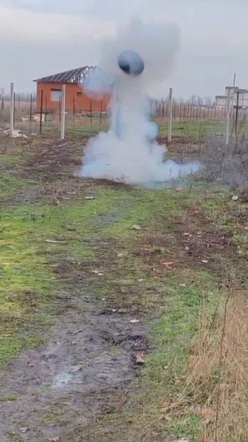 В106 King Kong 40/3 петарда смотреть онлайн