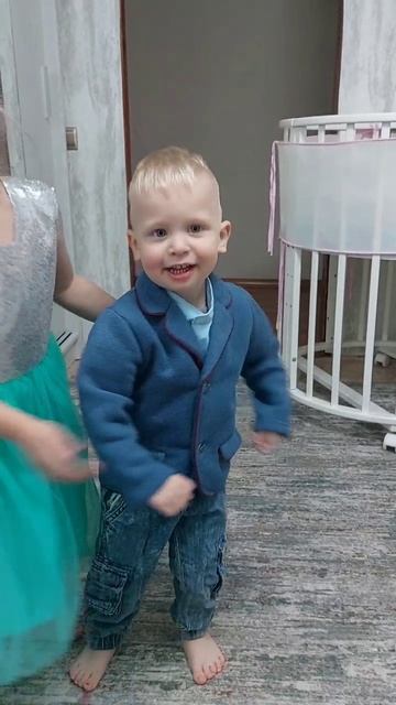 БРАТ И СЕСТРА -ЭТО НАВЕКИ ❤️ POLI-СЕСТРА смотреть онлайн