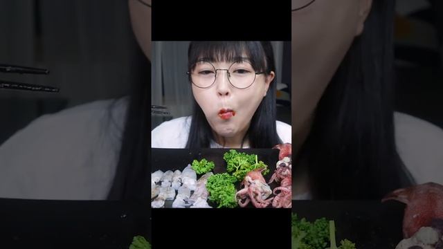 Моя подруга Лили может определить 157 различных сортов сыра, просто глядя на этикетку. смотреть онлайн