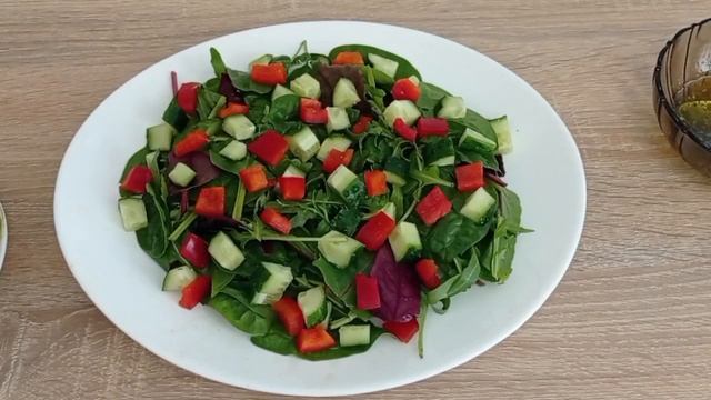 САЛАТ. Салат с апельсином и лососем. EPIC Orange Salmon Salad смотреть онлайн