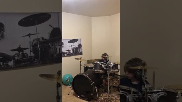 Hidden video - Levi - 3 year old drummer смотреть онлайн