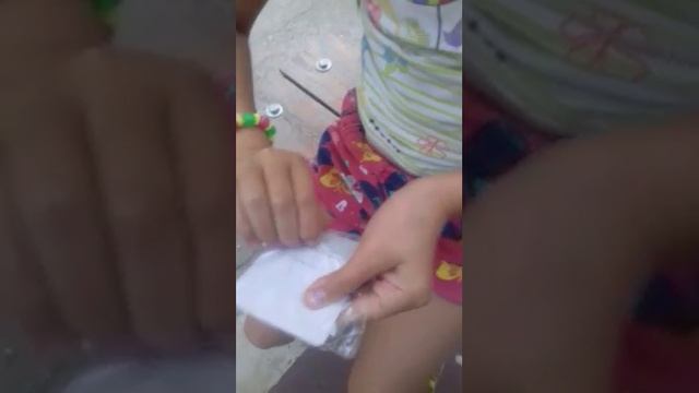 Распаковка кукурузных палочек с сюрпризом для девочек смотреть онлайн