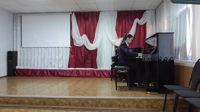 Искакова Д., 12 лет, 5 класс ДШИ р.п. Новые Бурасы (преп. Котова Е.В.)