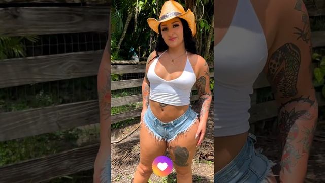 ☀️Roxanne Roselle Curvy Plus Size Model, Influencer, Fashionista, Biography And Wiki смотреть онлайн