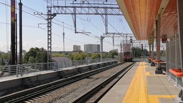 Тепловоз 2ТЭ25КМ-0179 "Пересвет-М" следует резервом, станция МЦК Нижегородская. смотреть онлайн