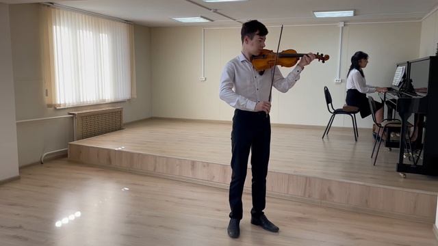 А. Вивальди Концерт Соль мажор 1 часть, исполняет Хозеев Иван смотреть онлайн