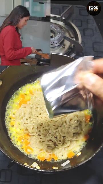 Shehnaaz Gill's Favourite Schezwan Oodles Recipe #shorts #shortvideo смотреть онлайн