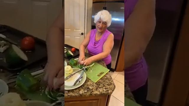 Grilled Italian Veggies! - The Unexpected Kitchen смотреть онлайн